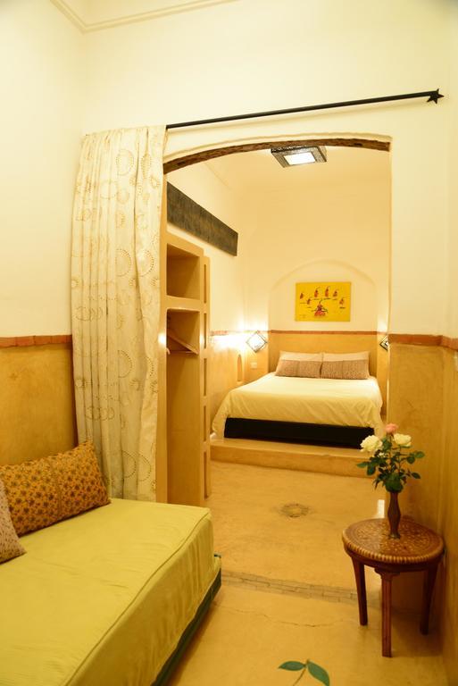 Dar Darek Hotel Szavíra Kültér fotó