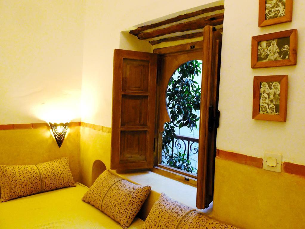 Dar Darek Hotel Szavíra Kültér fotó
